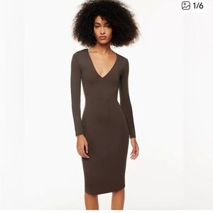 Aritzia Babaton Contour V Neck Long sleeve midi dress